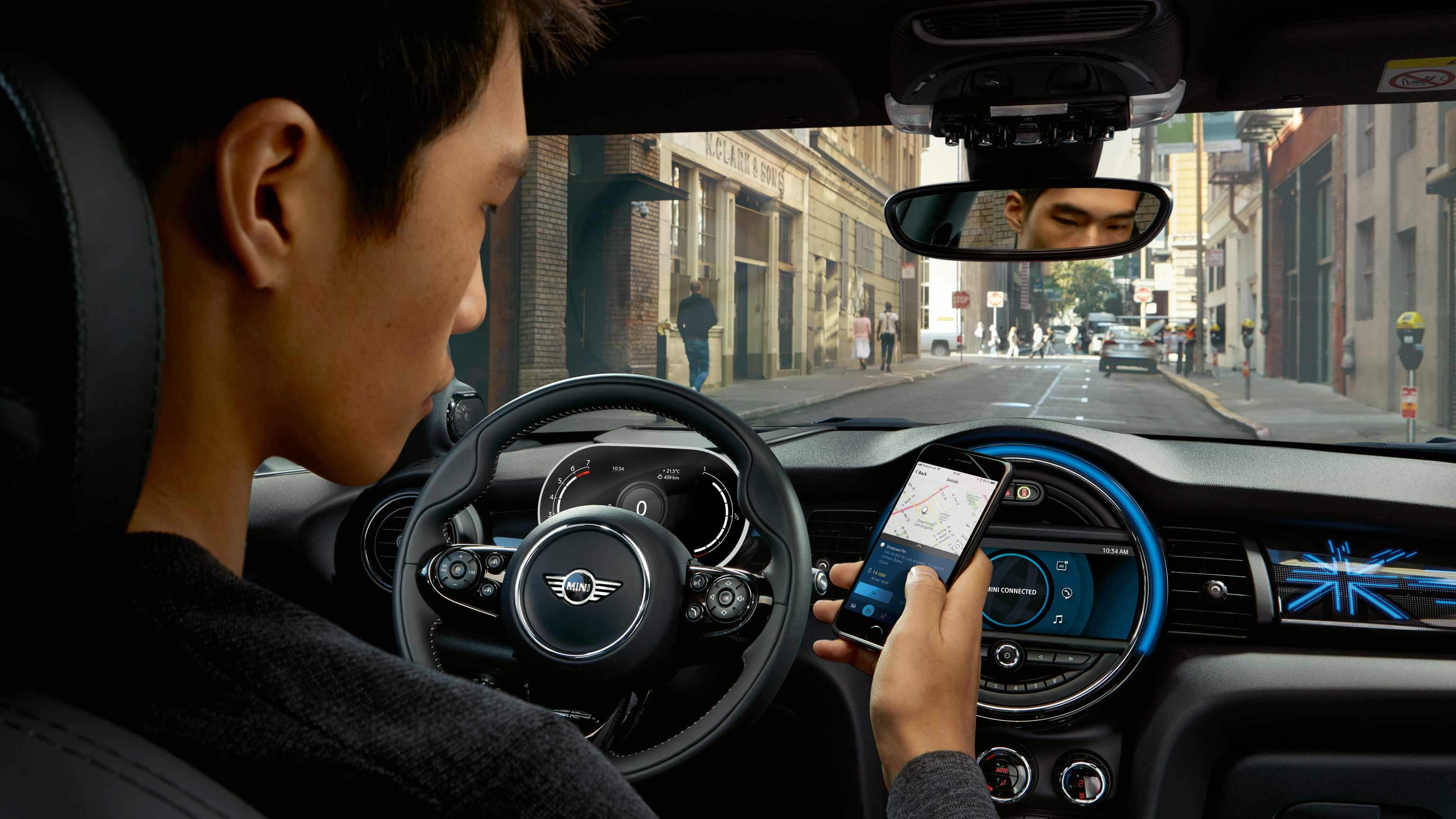 MINI CONNECTED