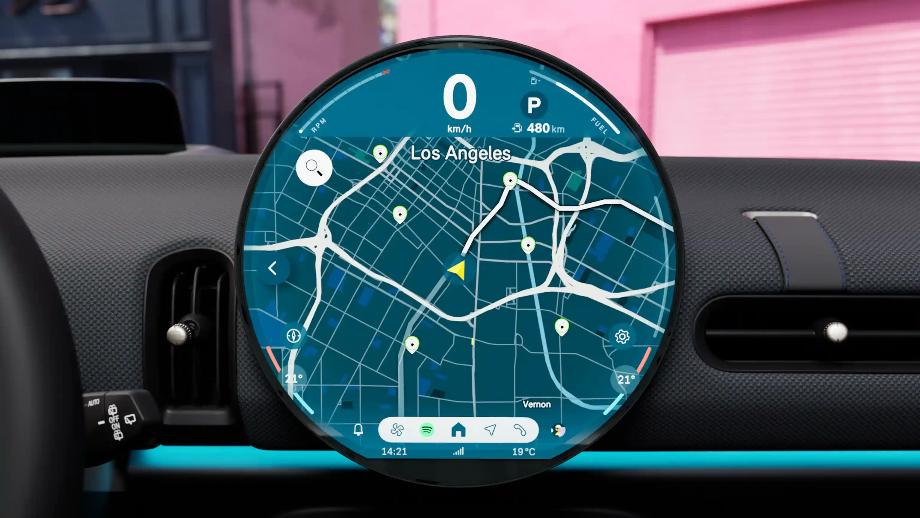 Video of the display of the MINI Cooper showing the navigation and control elements