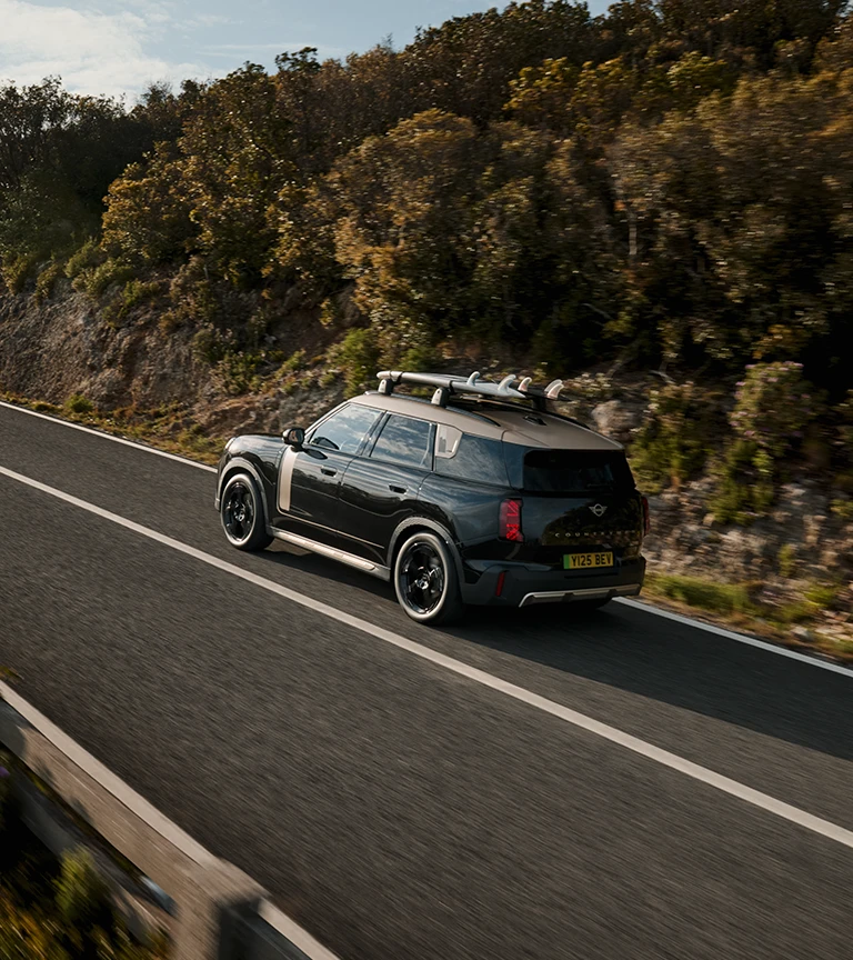 All-Electric MINI Countryman - Stage