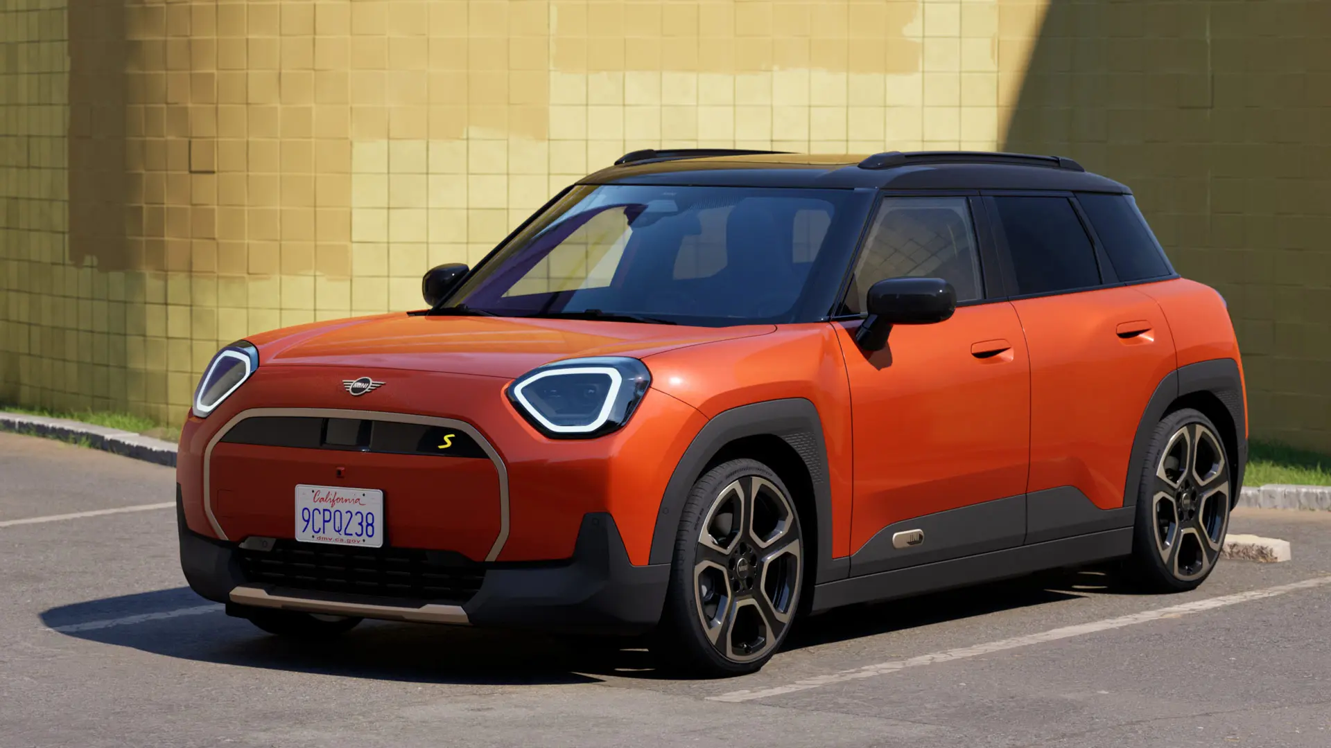 MINI Spring and Summer - MINI Aceman right side view