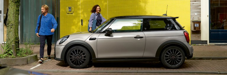 MINI 3-door Hatch – grey – wheels and tyres