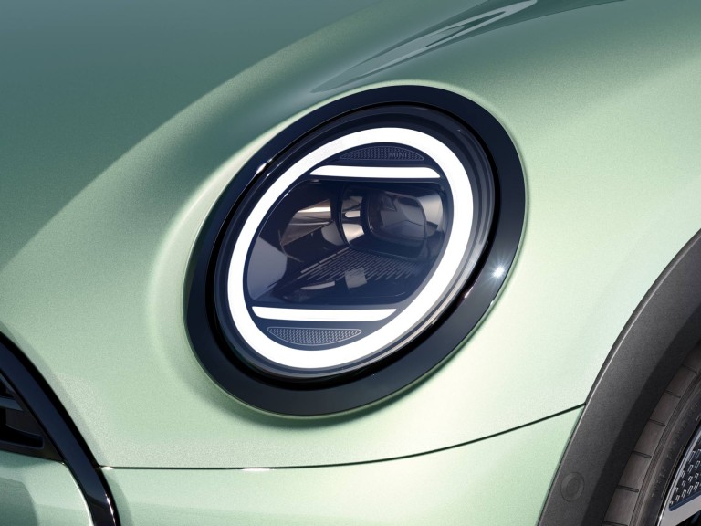 MINI Cooper 3-door - exterior - light signatures