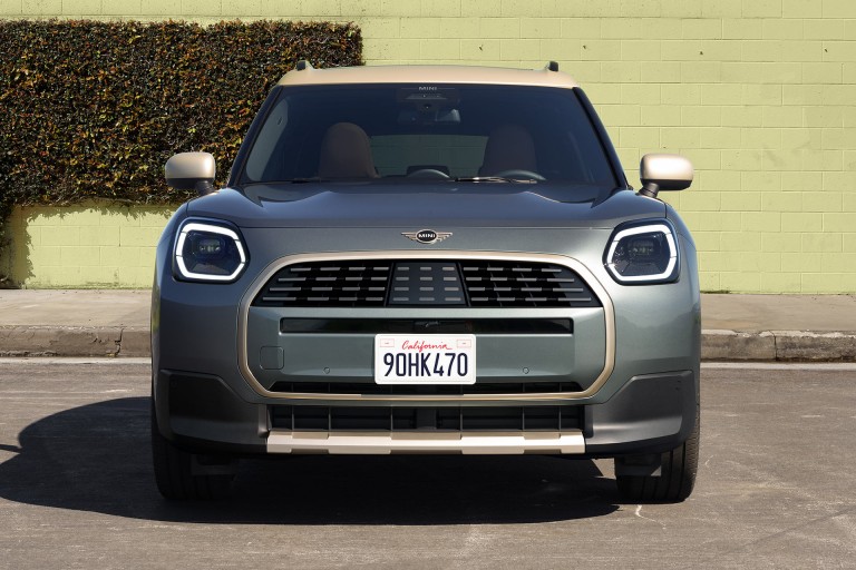 MINI Countryman - driving experience - rear view