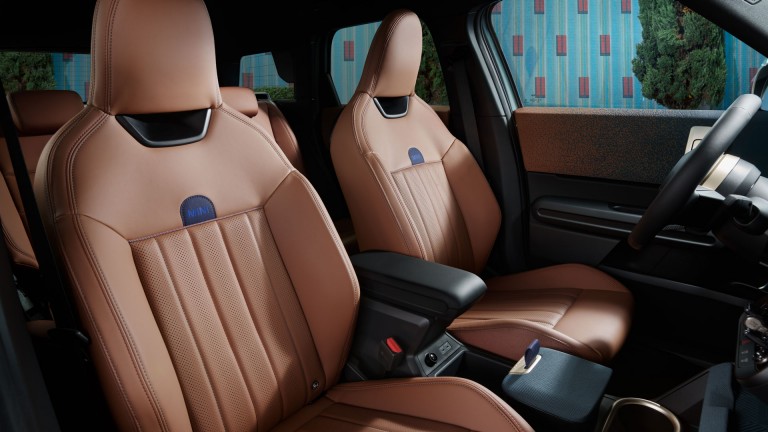MINI Countryman - gallery interior - essential style upholstery